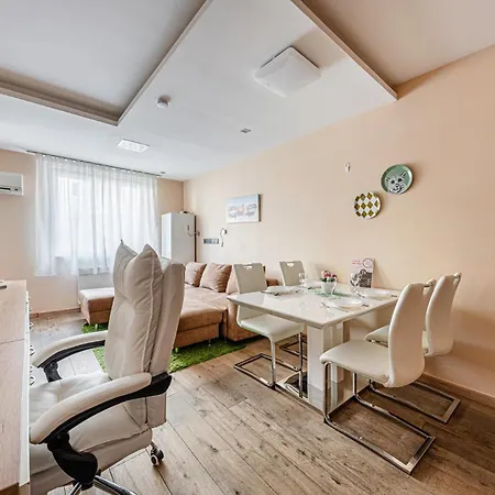 Apartmán La Dolce -massage Shower With Ac, Balcony Near The Park Budapešť